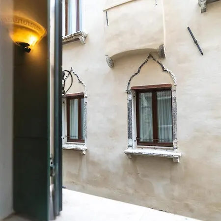 La Casa Perfetta Per Le Vacanze Апартаменты *